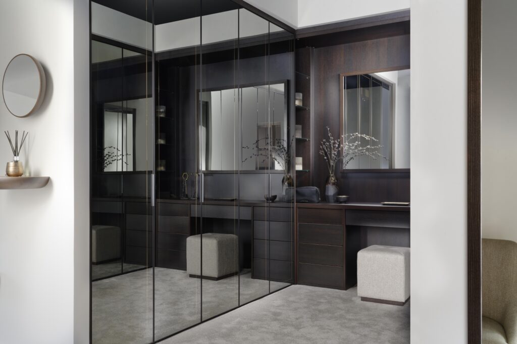 Reflex luxury wardrobes with a mirror finish
